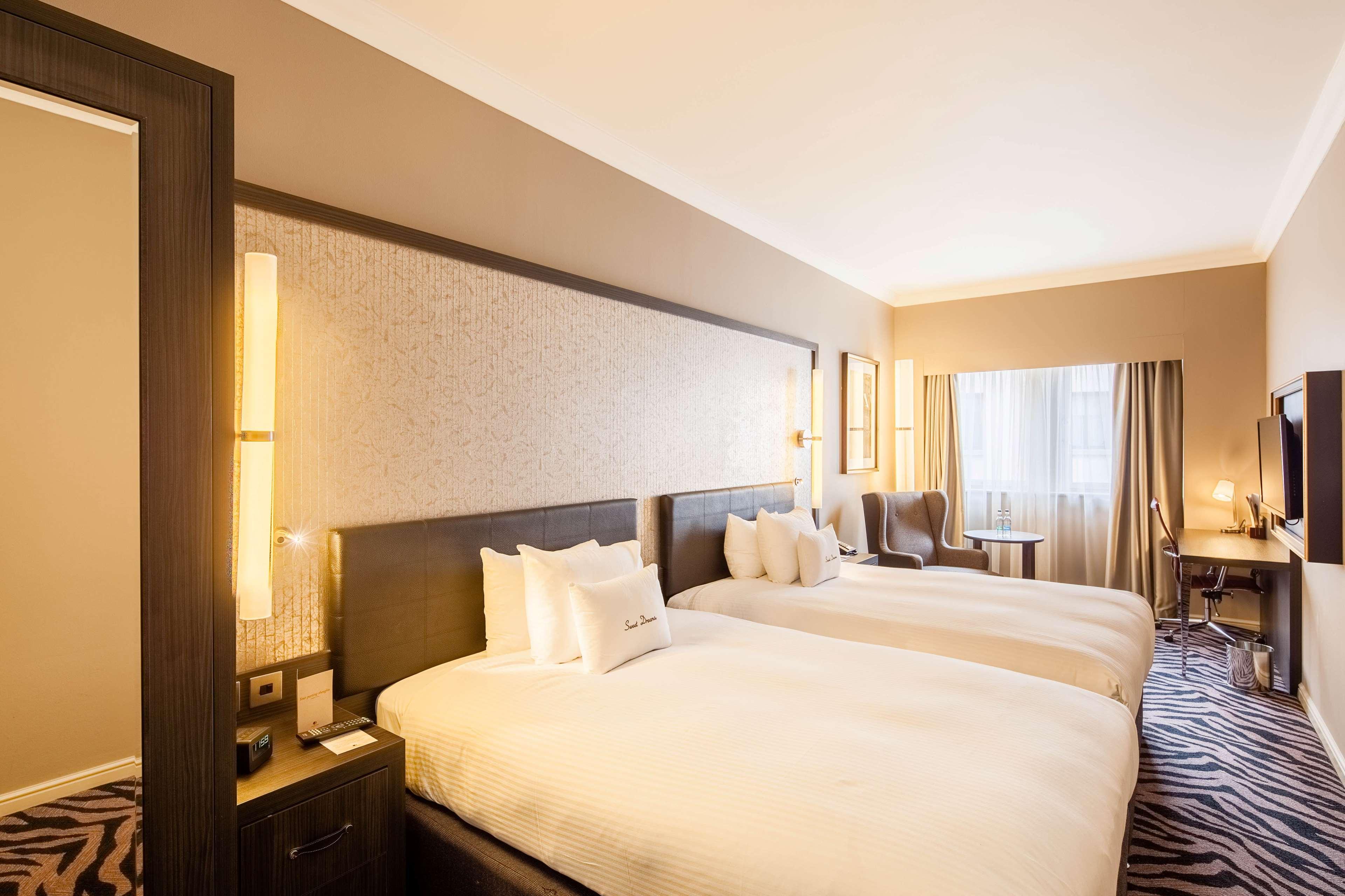 Doubletree By Hilton Edinburgh City Centre Екстериор снимка