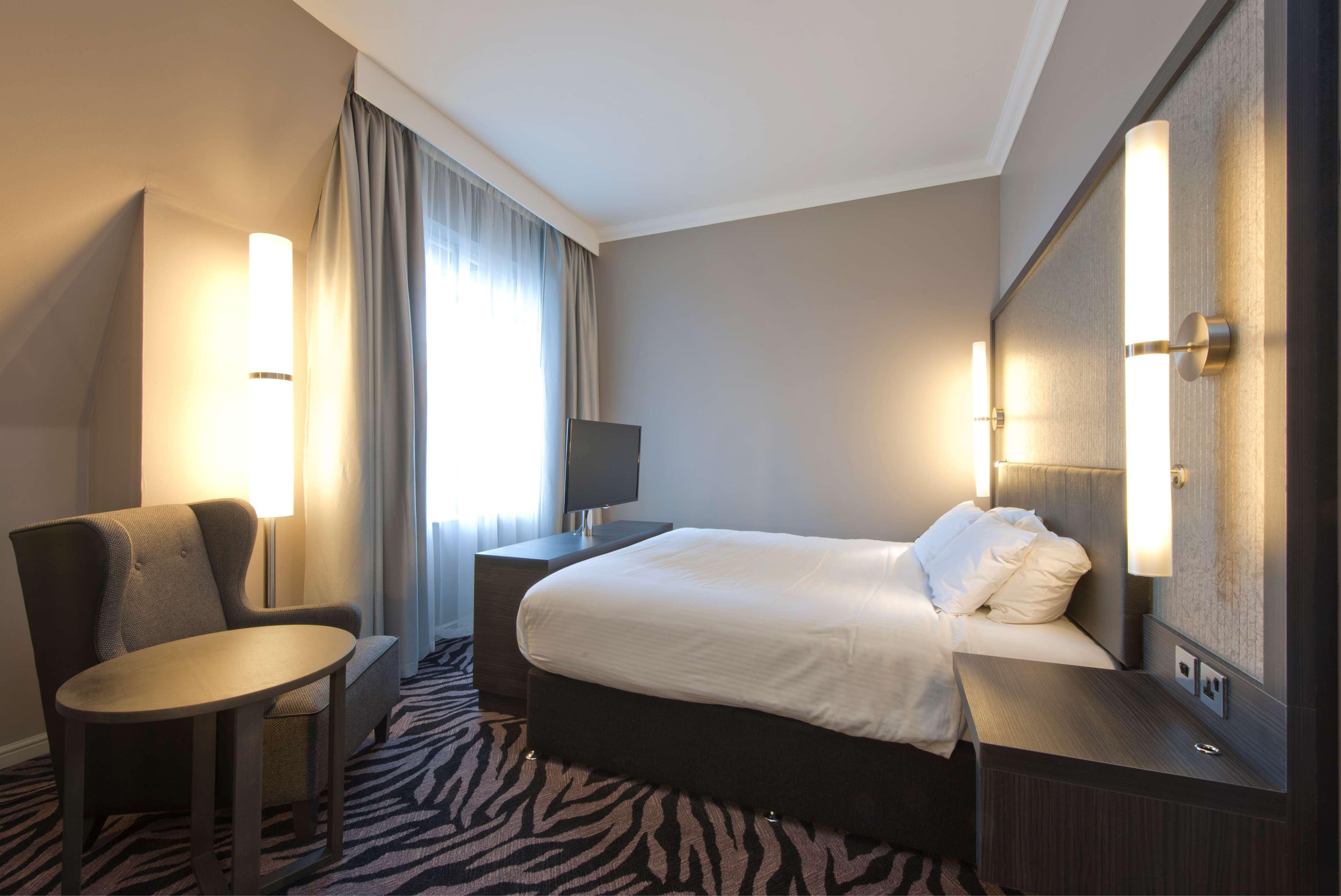 Doubletree By Hilton Edinburgh City Centre Екстериор снимка
