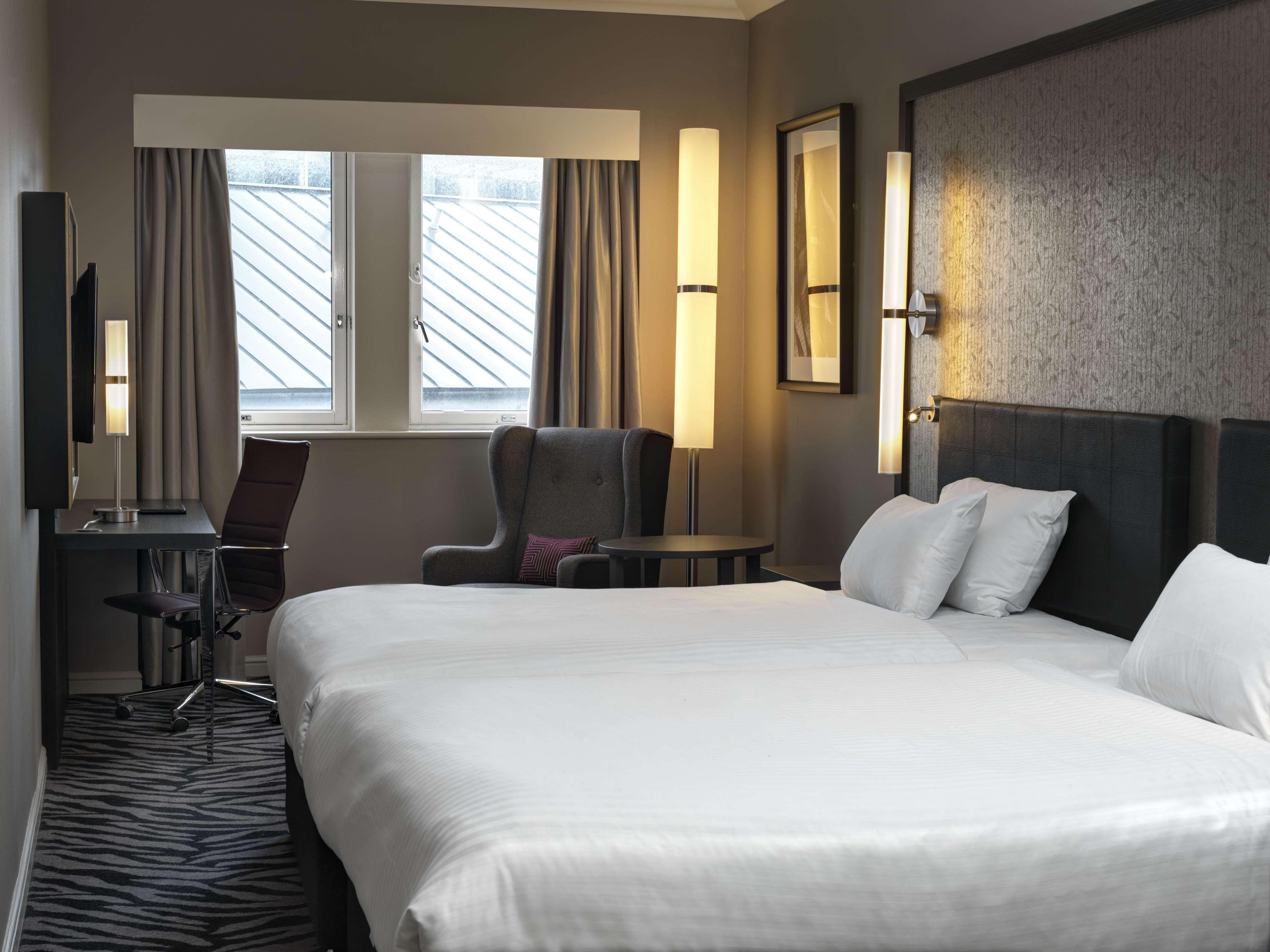Doubletree By Hilton Edinburgh City Centre Екстериор снимка