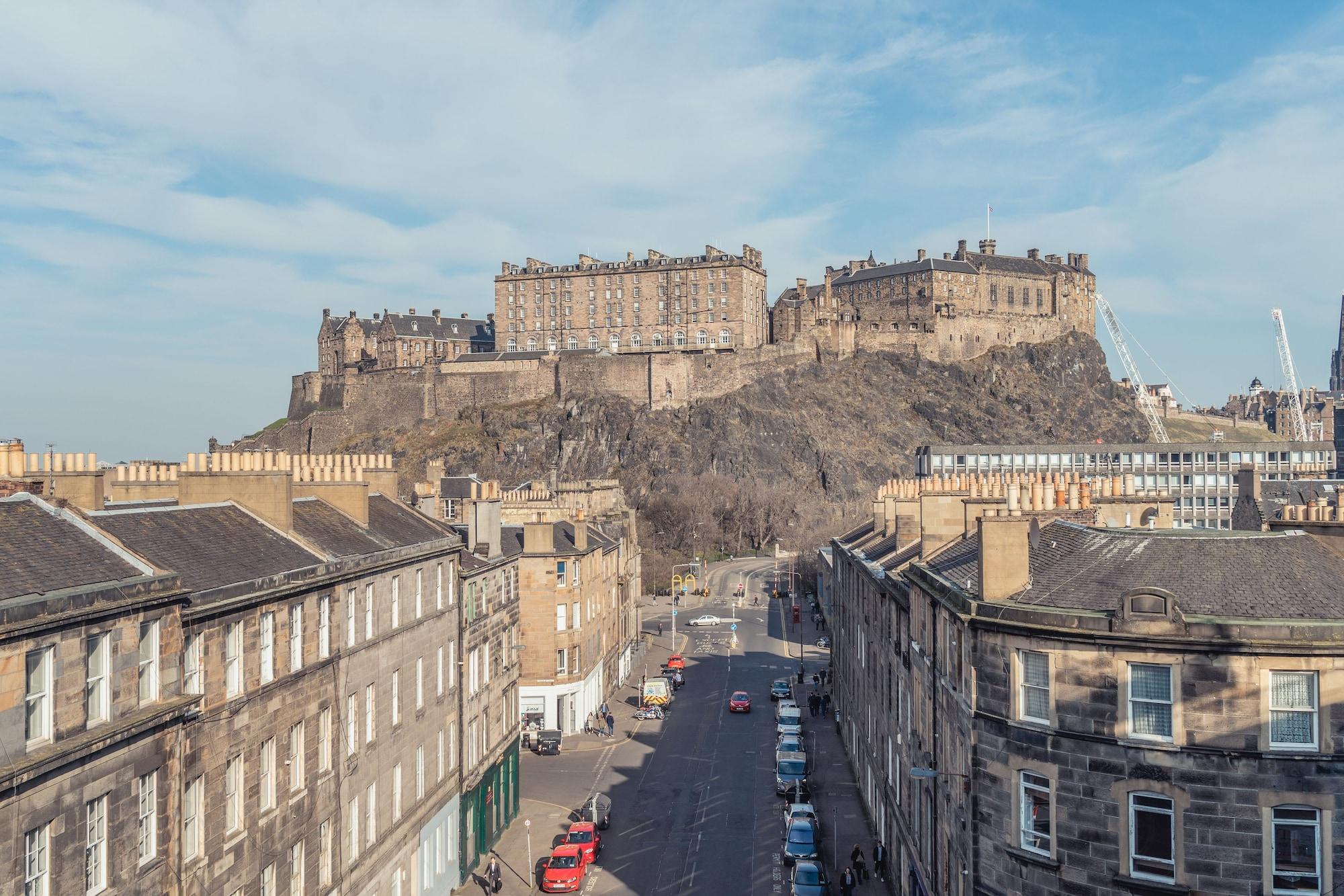 Doubletree By Hilton Edinburgh City Centre Екстериор снимка