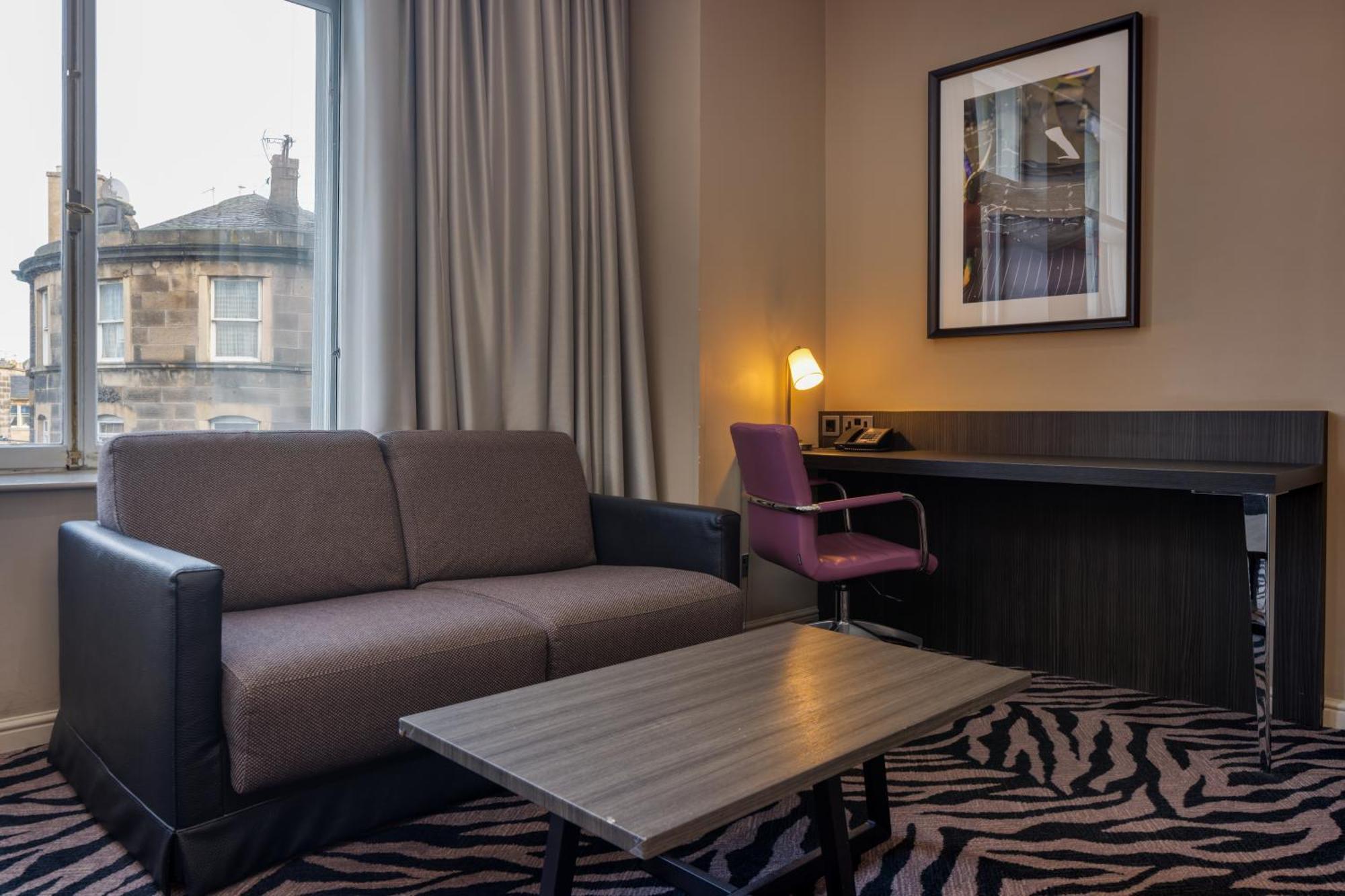 Doubletree By Hilton Edinburgh City Centre Екстериор снимка