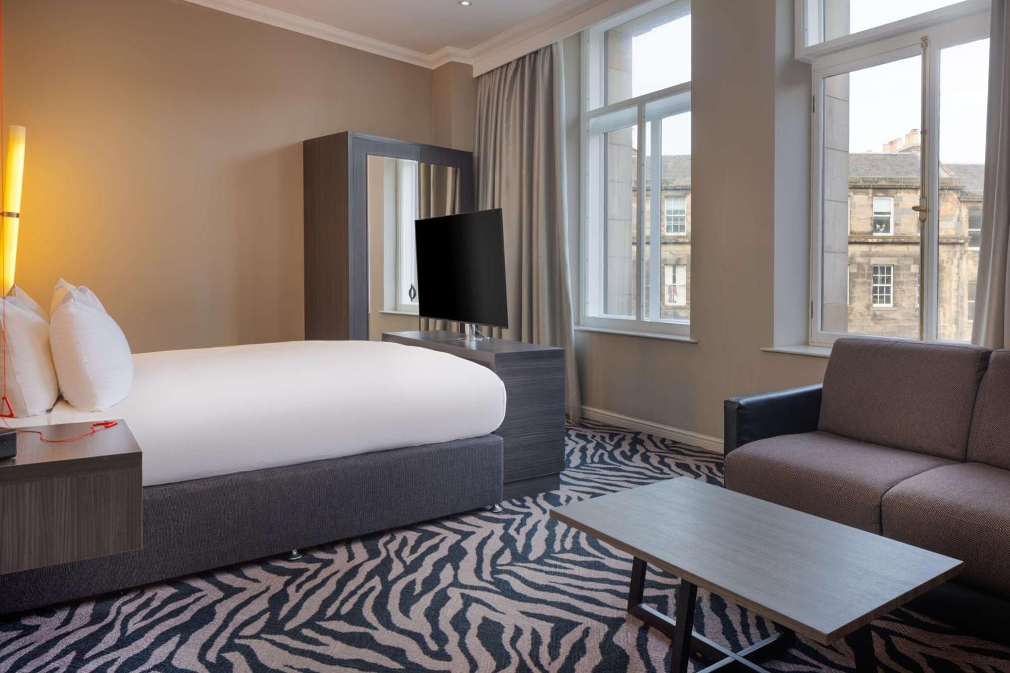 Doubletree By Hilton Edinburgh City Centre Екстериор снимка