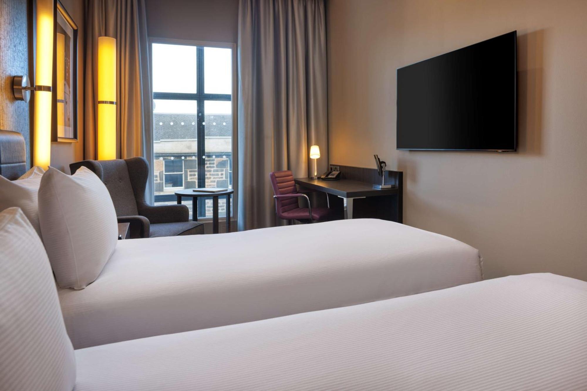 Doubletree By Hilton Edinburgh City Centre Екстериор снимка