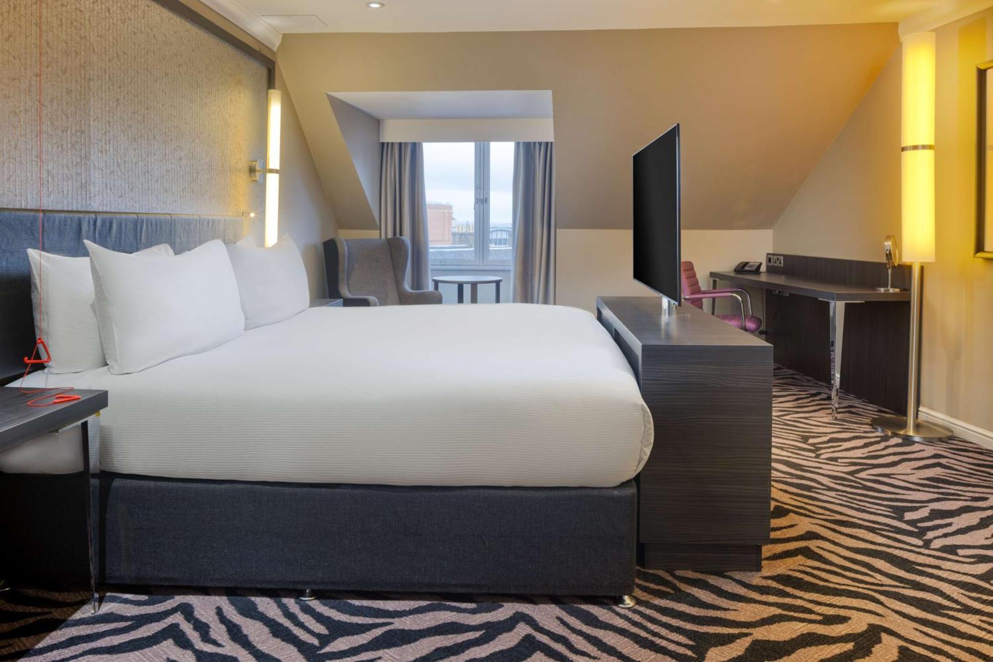 Doubletree By Hilton Edinburgh City Centre Екстериор снимка