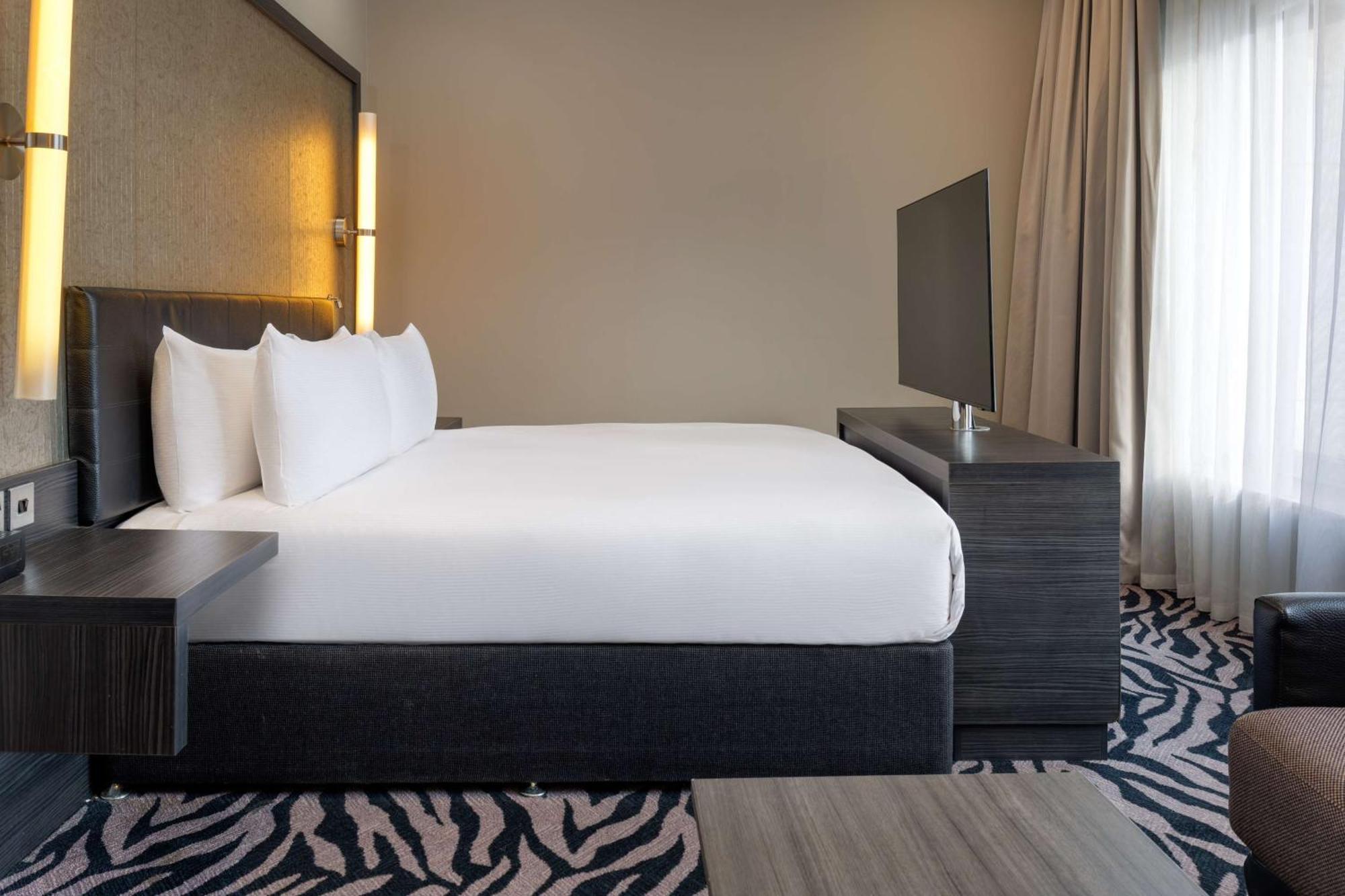 Doubletree By Hilton Edinburgh City Centre Екстериор снимка