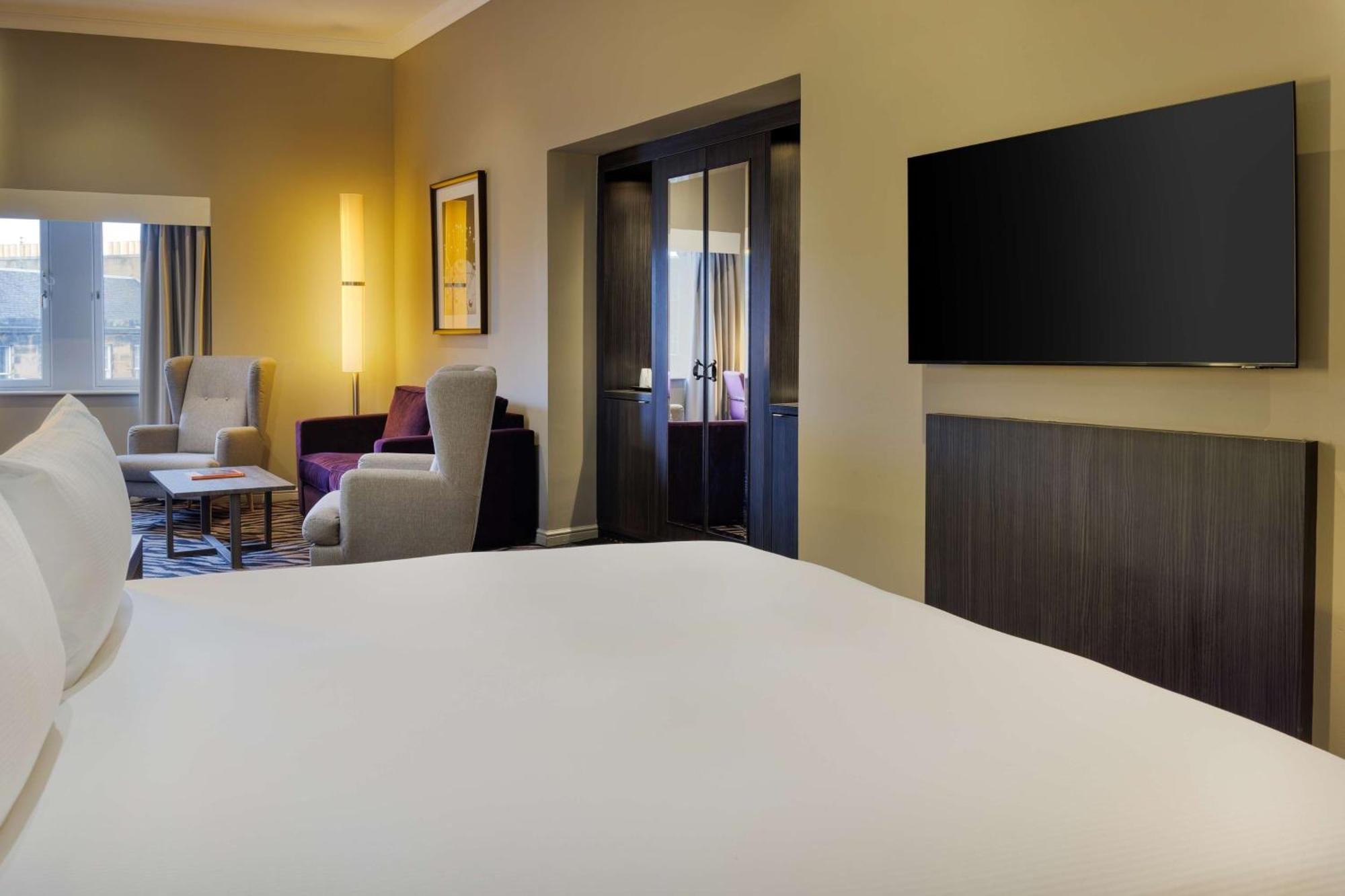 Doubletree By Hilton Edinburgh City Centre Екстериор снимка