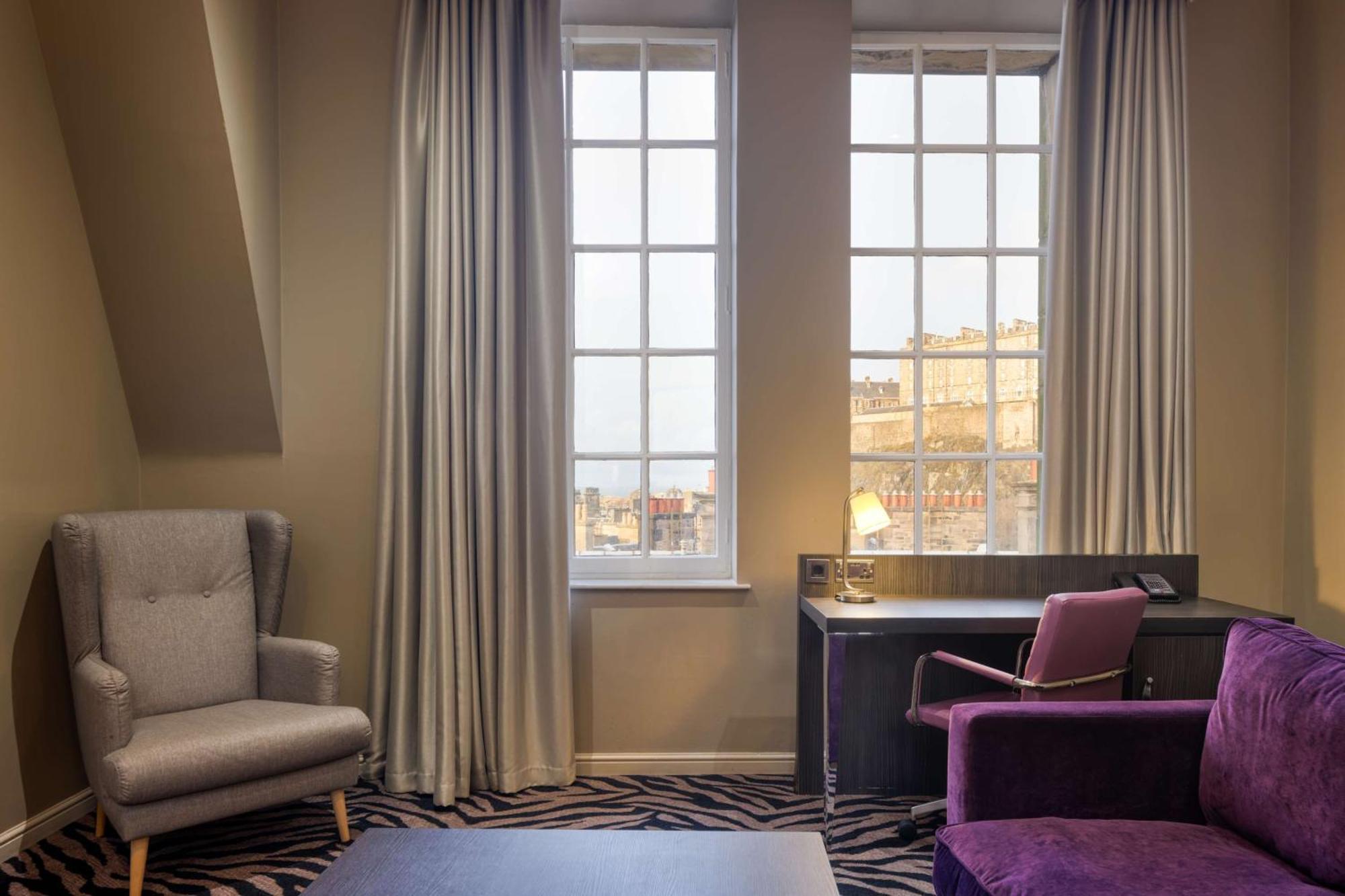 Doubletree By Hilton Edinburgh City Centre Екстериор снимка