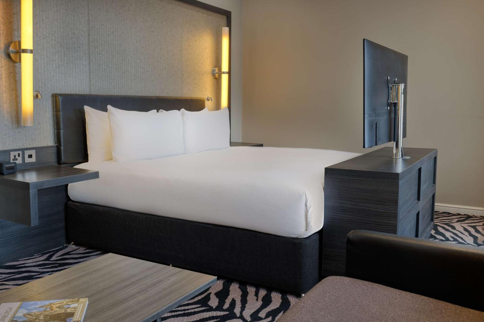 Doubletree By Hilton Edinburgh City Centre Екстериор снимка