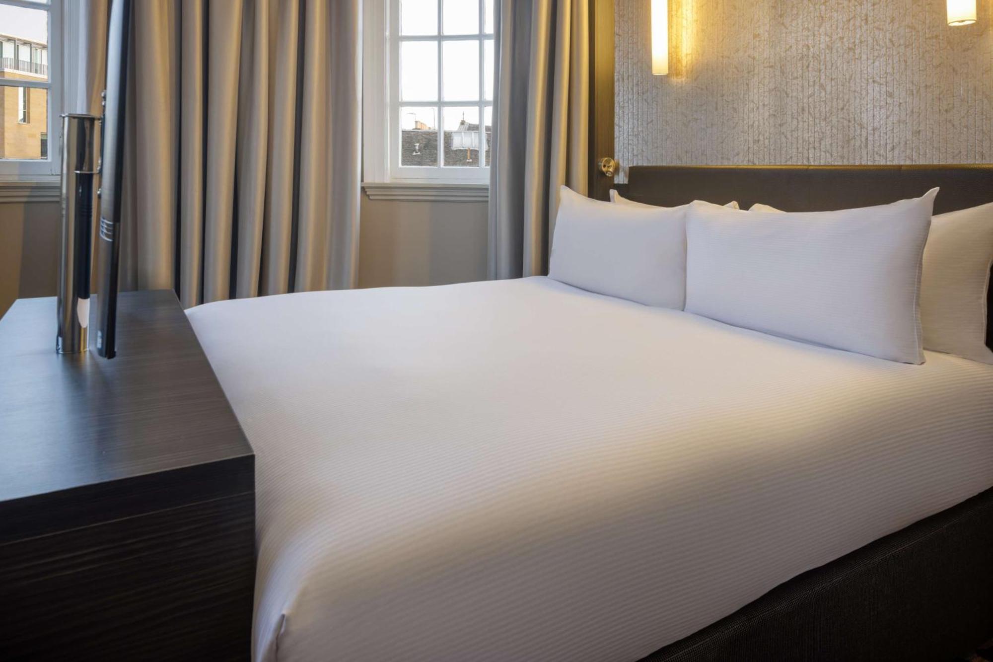 Doubletree By Hilton Edinburgh City Centre Екстериор снимка