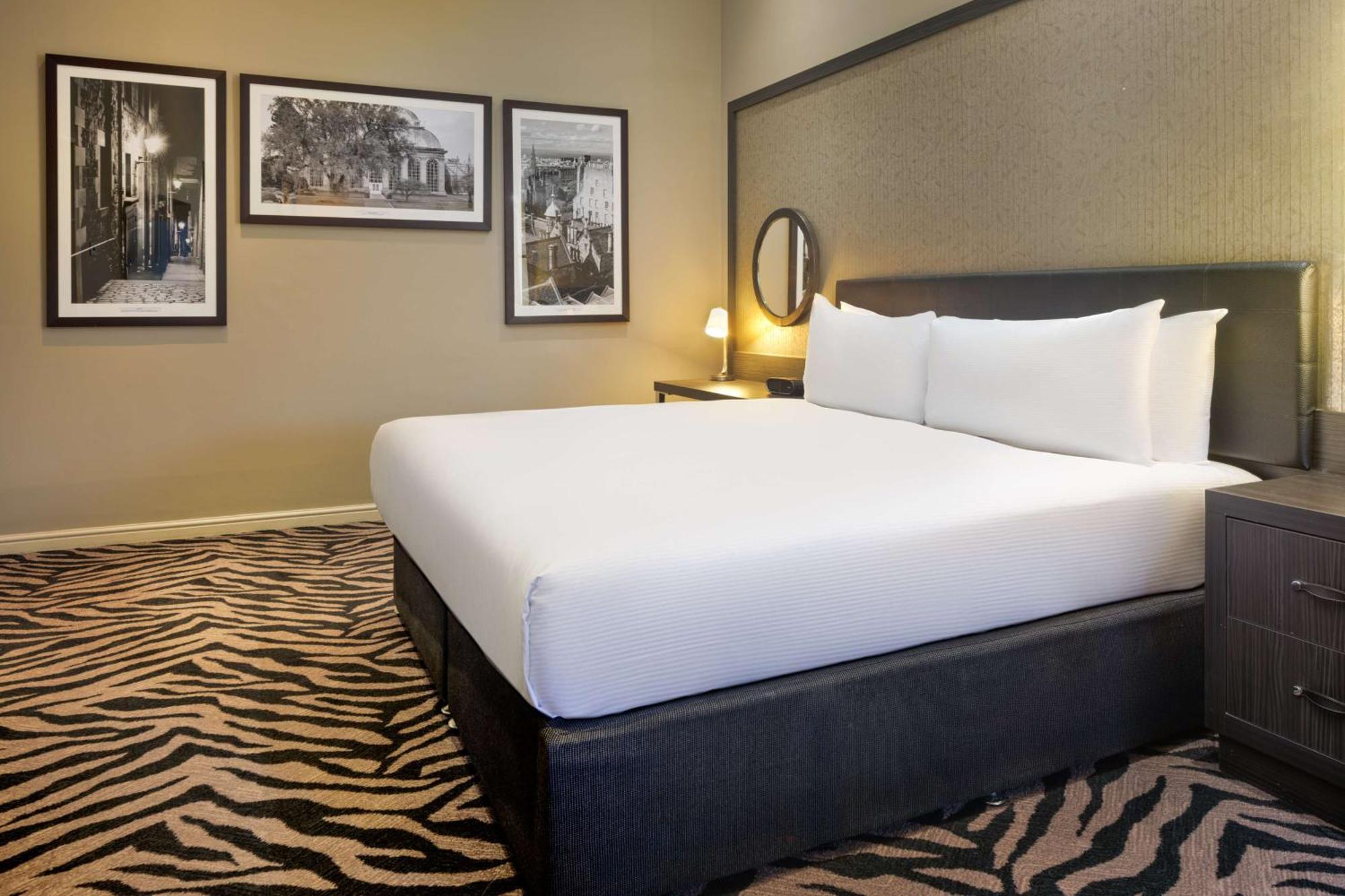 Doubletree By Hilton Edinburgh City Centre Екстериор снимка