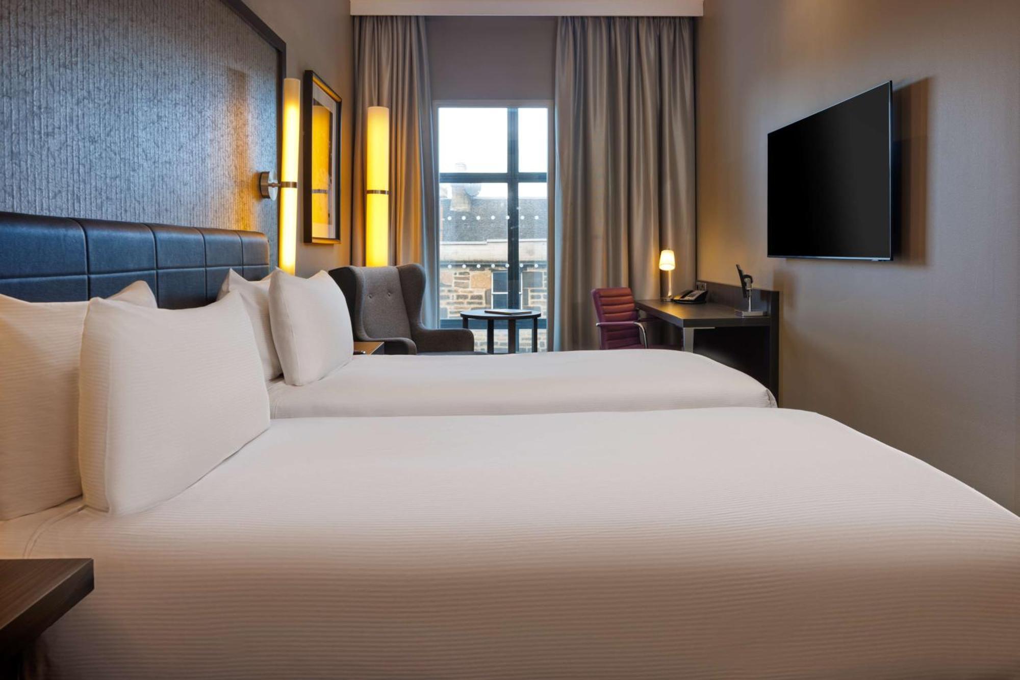 Doubletree By Hilton Edinburgh City Centre Екстериор снимка