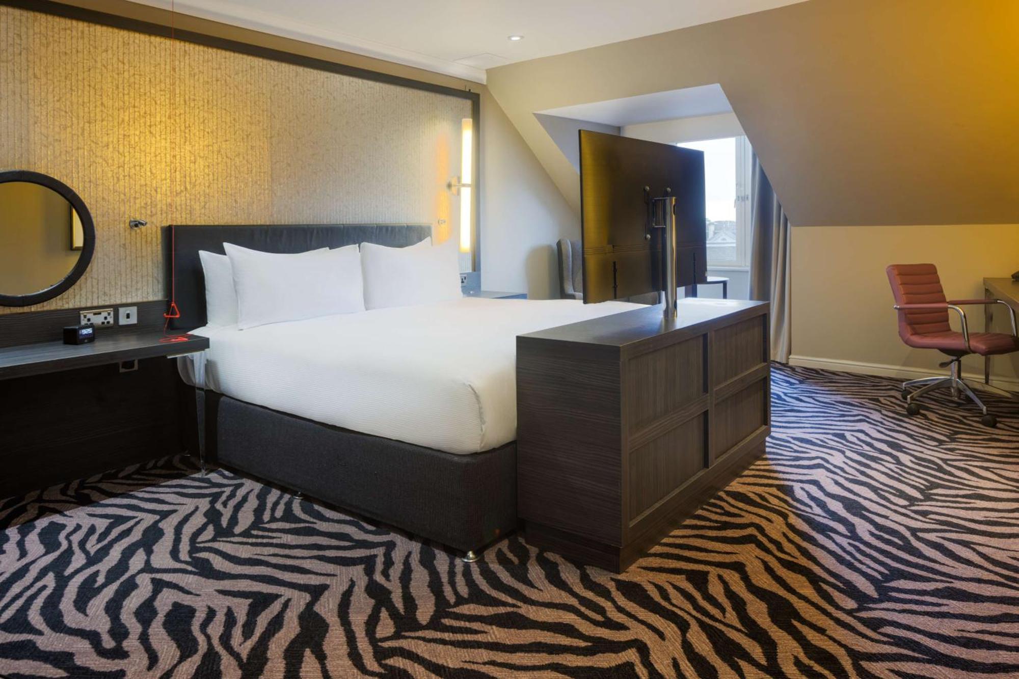 Doubletree By Hilton Edinburgh City Centre Екстериор снимка