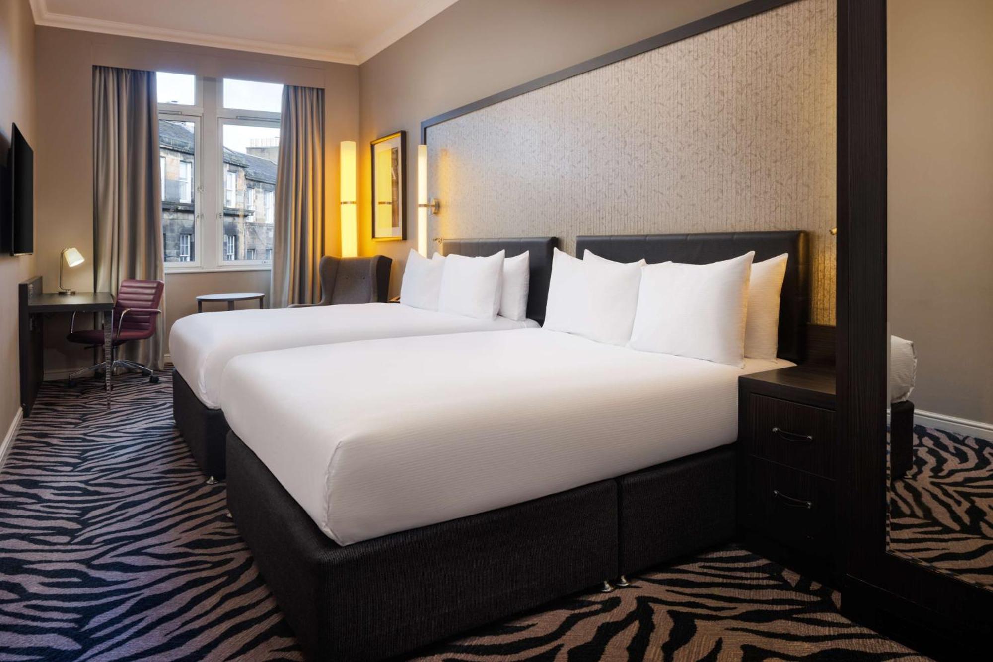 Doubletree By Hilton Edinburgh City Centre Екстериор снимка